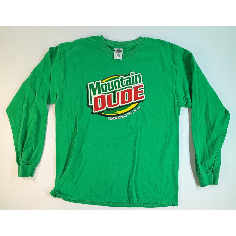 Gildan Mountain Dude Breckenridge Colorado Long Sleeve Graphic T-Shirt Green L